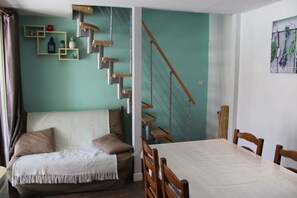 Interior - Gîte l'Amandier. Swimming pool, air conditioning in Vallon Pont d'Arc (Vallon-Pont-d'Arc)