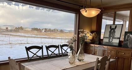 Casa Luna, Gather at our Ranch! 15 min from Downtown Durango