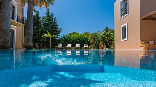 Prestige Residence Rhodes - accommodating up to 22 guests!