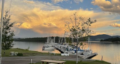 Flathead Lake Cabin with Water Views and Lake Access! Pet Friendly, Cabin 1