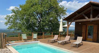 Sunset. Pleine nature pretty view private pool pond Périgord Noir