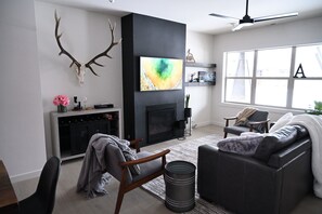 Smart TV, fireplace, video games, stereo