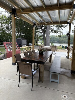Outdoor dining - When you want to get away from everything Magnolia shores 2 acres of tranquility (Reedville)