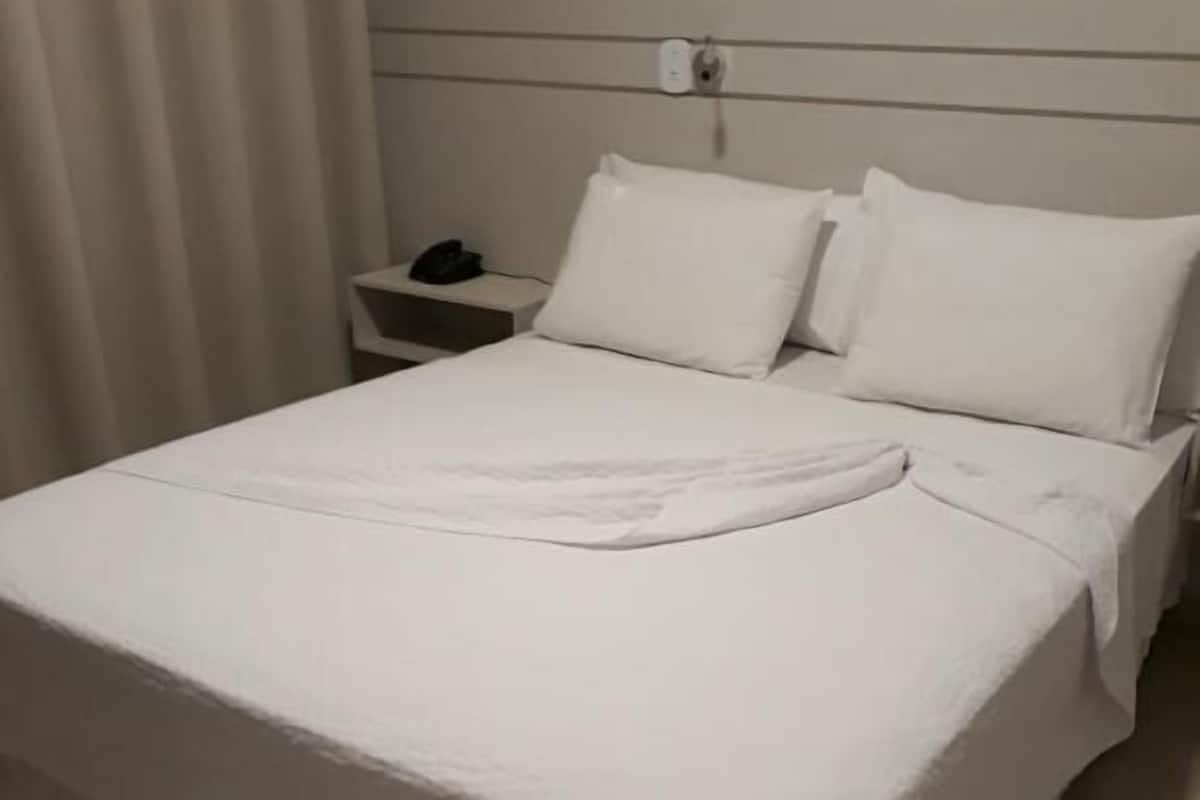 Minibar, tende oscuranti, insonorizzazione, ferro/asse da stiro
