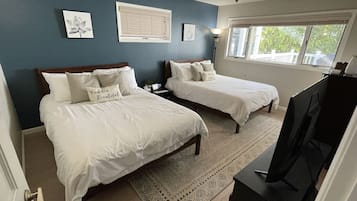 4 bedrooms, iron/ironing board, free WiFi, bed sheets