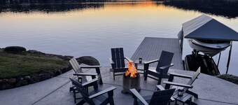 Perfect Lakefront Getaway for Relaxation and Fun