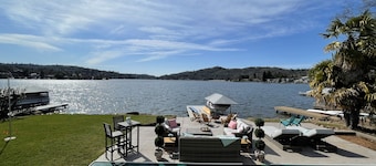 Perfect Lakefront Getaway for Relaxation and Fun