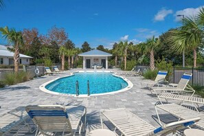 Pool - 1bd/2ba condominium on the ground floor~ Right on 30A! Walk to beach! (Santa Rosa Beach)