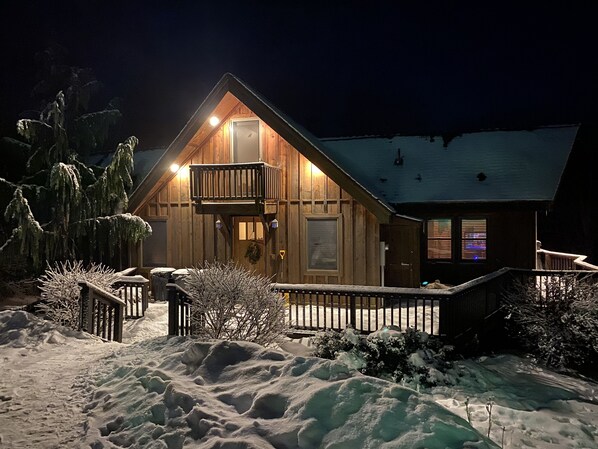 Exterior - Irish Hill Chalet (West Valley)