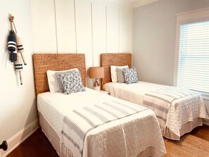5 bedrooms, iron/ironing board, WiFi