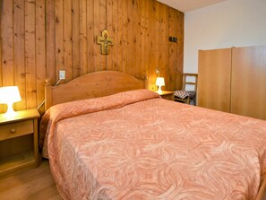 1 Schlafzimmer, Reisekinderbett, kostenloses WLAN