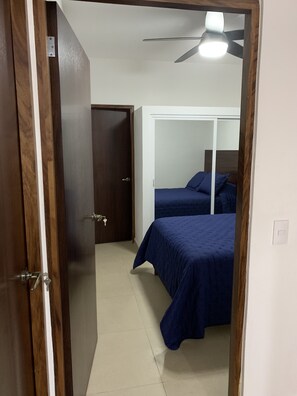 3 bedrooms, iron/ironing board, WiFi