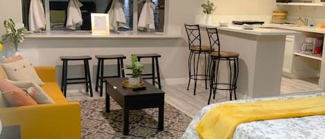 1 habitación, wifi y ropa de cama