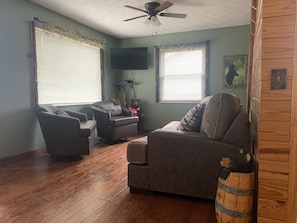 Smart TV, video games, DVD player, ping pong