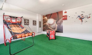 Games room - Rent the Perfect 8 Bedroom Villa on Encore Resort at Reunion, Orlando Villa 4474 (Orlando)