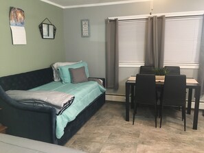 1 bedroom, WiFi, bed sheets