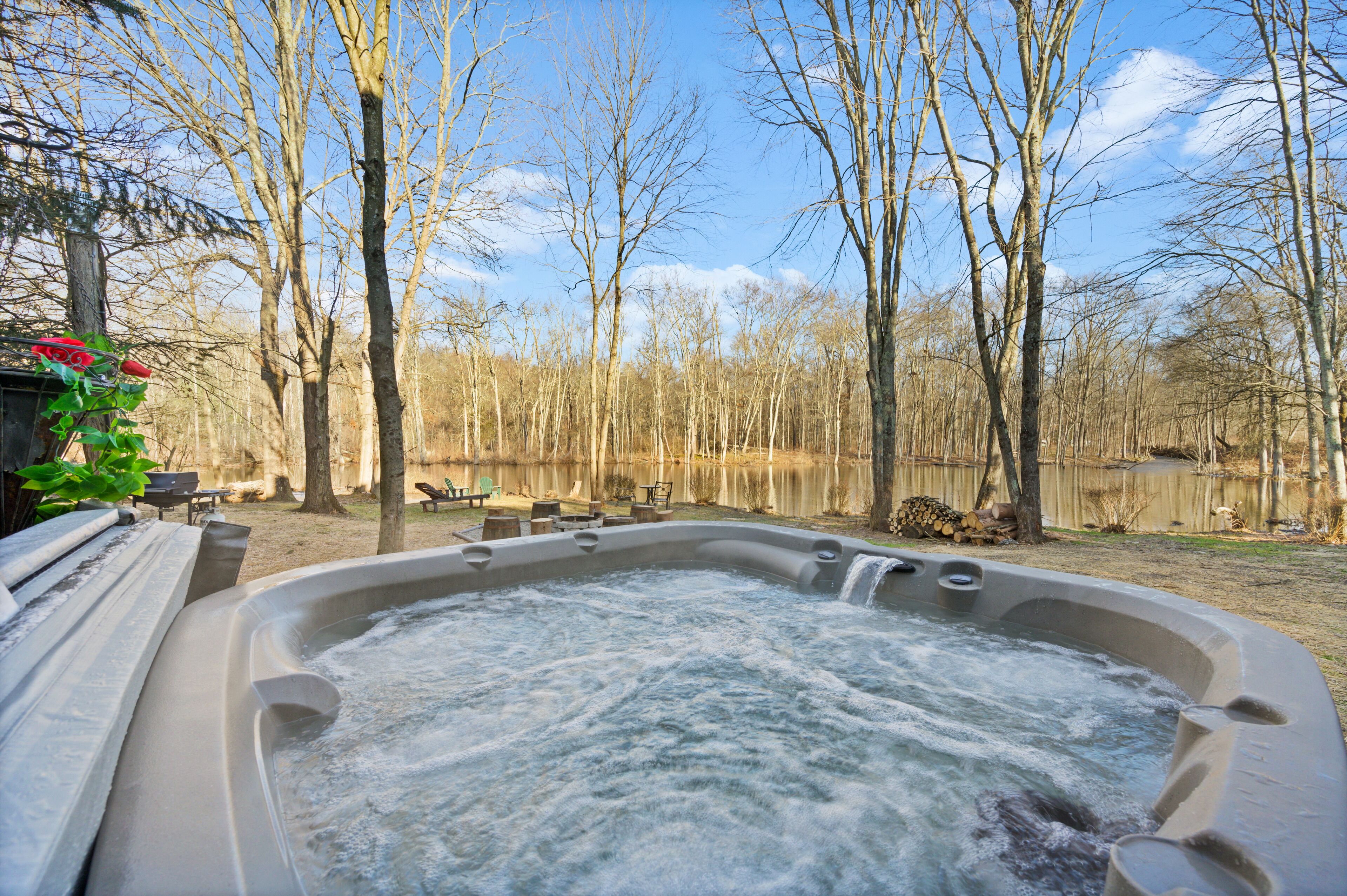 Tina de hidromasaje al aire libre