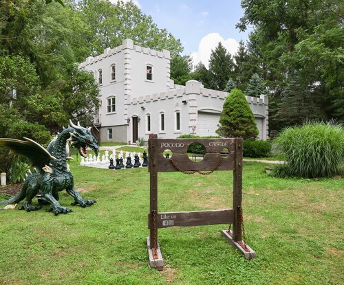 Luxury POCONO CASTLE w/ ESCAPE ROOM, Private Pond, Boats, Sauna & Hot Tub