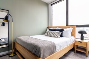 1 habitación, tabla de planchar con plancha, wifi y ropa de cama