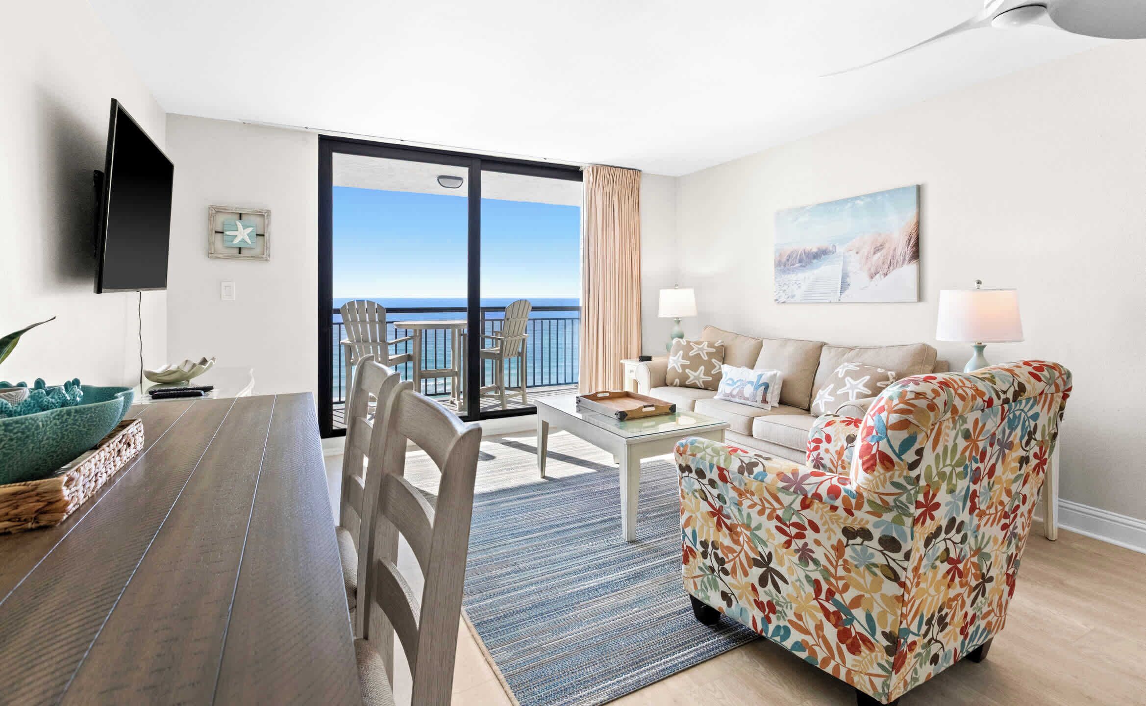 Fernseher, DVD-Player, Arbeitsbereiche