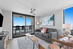 TV, DVD player, offices - SunDestin Resort Unit 1512 (Destin)