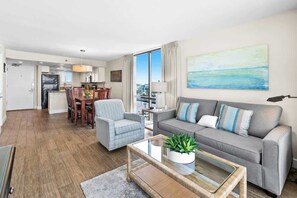 Een televisie, een dvd-speler en een kantoor