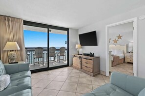 TV, DVD player, offices - SunDestin Resort Unit 1701 (Destin)