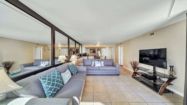 Smart TV, DVD player, offices - SunDestin 1BR Condo With Updated Interior and Sleeps Up to 8 - Unit 0214 (Destin)