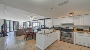 Fridge, microwave, oven, stovetop - SunDestin 1BR Condo With Updated Interior and Sleeps Up to 8 - Unit 0214 (Destin)