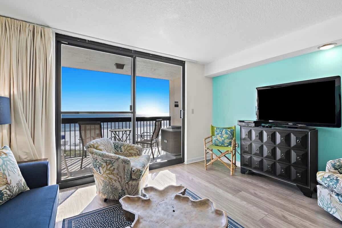 تلفزيون، مشغل دي في دي، مكتب