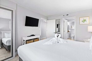 1 bedroom, iron/ironing board, WiFi, bed sheets - SunDestin Resort Unit 1602 (Destin)