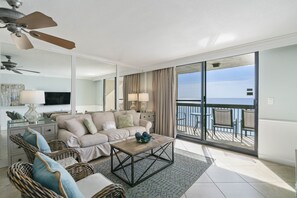 Televisión de pantalla plana y reproductor de DVD 