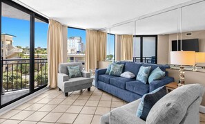 Flat-screen TV, DVD player, offices - SunDestin Beach Retreat With Spacious Balcony Seating for 4 - Unit 0317 (Destin)