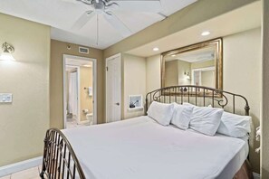1 bedroom, desk, iron/ironing board, free WiFi