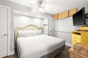 1 bedroom, desk, iron/ironing board, WiFi