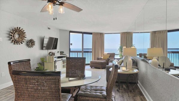 Smart TV, DVD player, offices - SunDestin Resort Unit 1717 (Destin)