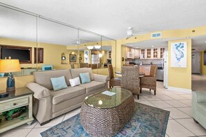 TV, DVD player, offices - SunDestin Resort Unit 0904 (Destin)