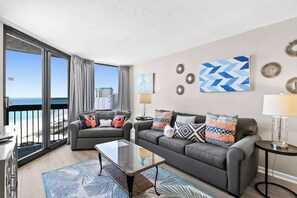 TV, DVD player, offices - Beachfront Destin condo with Gulf views, balcony and resort amenities (Destin)