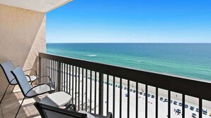 A balcony with a view of the ocean and beach. - SunDestin Resort Unit 1806 (Destin)