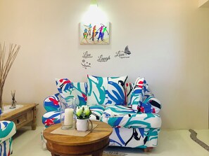 Interior - Egg Chair Comfort with Incredible Ocean Views (FrigateBay)