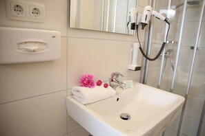 Bathroom - Hotel Kaprun (Kaprun)