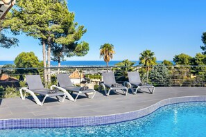 Pool - Large and comfortable villa in Denia, Costa Blanca, Spain  with private pool for 6 persons (Denia)