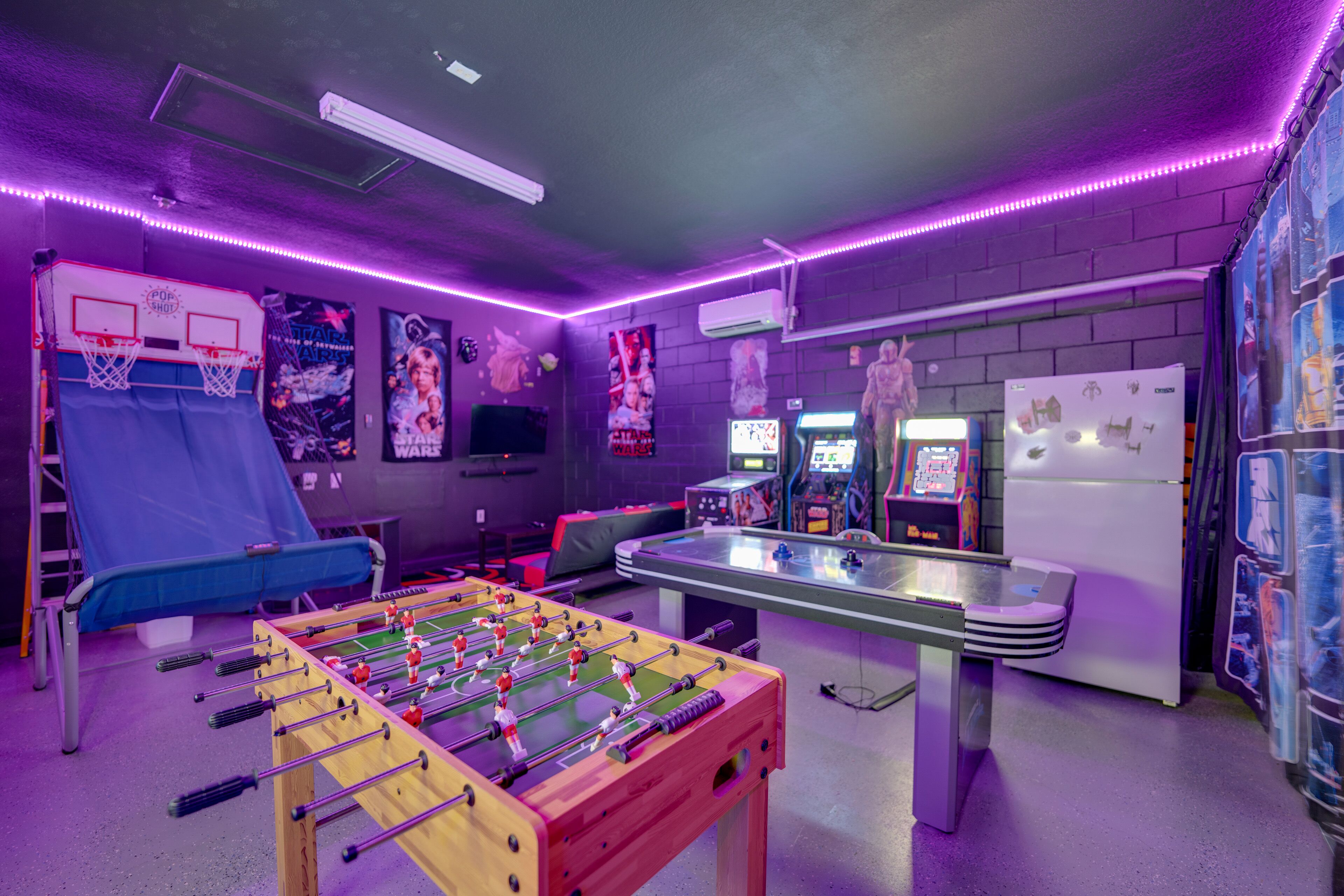 Disney Escape with Arcade, Pool & Themed Rooms!