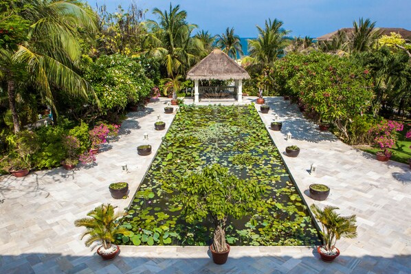 Property grounds - Allezboo Beach Resort & Spa - Presidential Villa with 03 Bedrooms (Thành phố Phan Thiết)