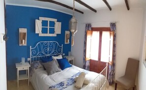 3 slaapkamers, een bureau, een strijkplank/strijkijzer, gratis wifi