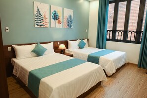 Phòng 4 phong cách cổ điển | Minibar, bàn, màn/rèm cản sáng, truy cập Internet không dây miễn phí 