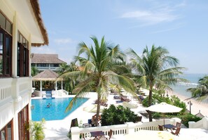 Outdoor pool - ALLEZBOO HOMESTAY-FRENCH COLONIAL-STYLE RESORT (Thành phố Phan Thiết)