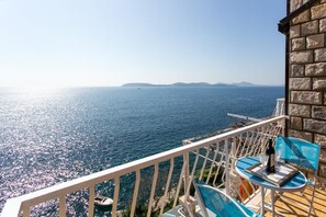 Apartment (One-Bedroom Apartment) | View from room