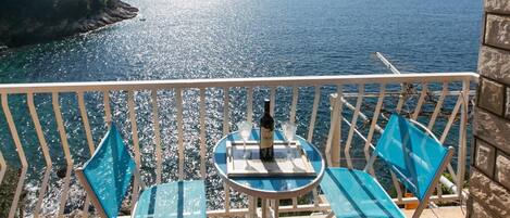 Appartement (One-Bedroom Apartment) | Balcon