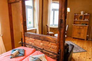 1 chambre, lit parapluie, Wi-Fi, draps fournis